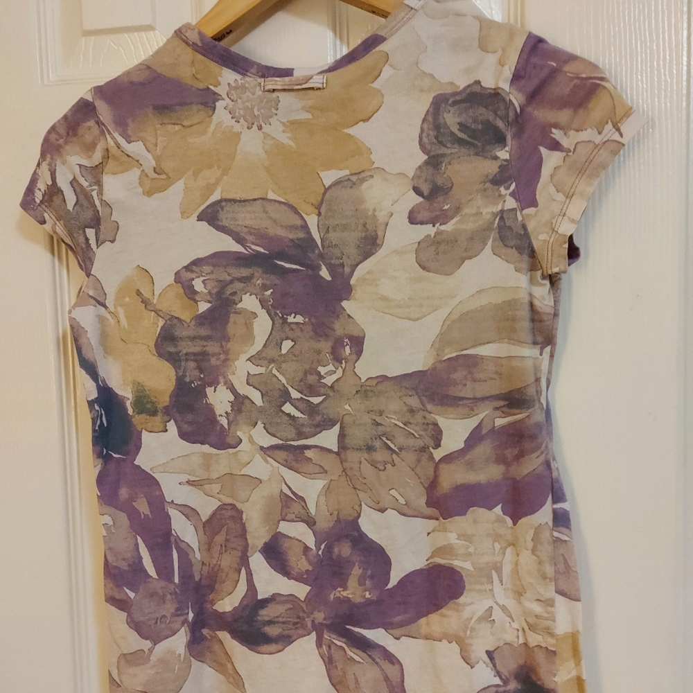 Vera Wang floral short sleeved top